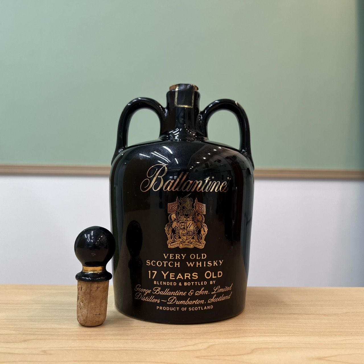 ウイスキー バランタイン17年 陶器ボトル（ストーンジャグ）750ml 43％の買取実績