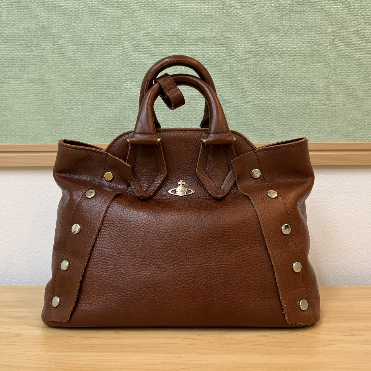 Vivienne Westwood(ヴィヴィアン・ウエストウッド) レザーハンドバッグの買取実績