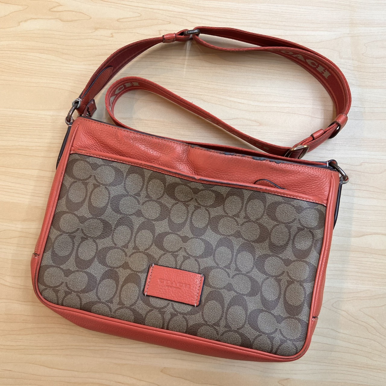 COACH(コーチ) B2344 シグネチャーショルダーバッグの買取実績
